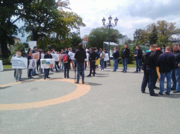 В Харькове состоялся митинг "за свободный интернет"