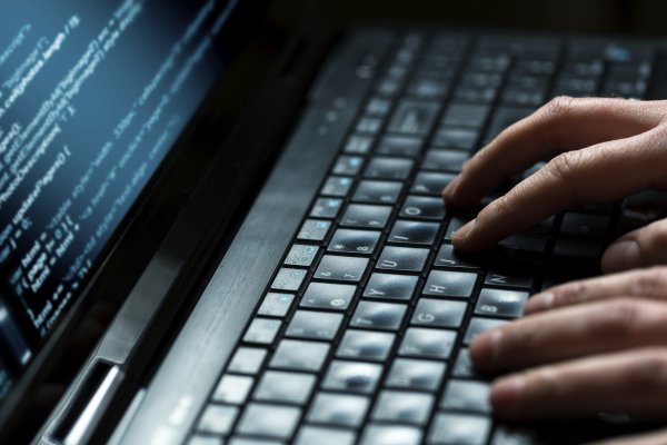 В МЧС предупредили о риске массовых хакерских атак на российские клиники