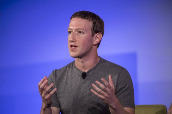 Цукерберг анонсировал обновления приватности данных в Facebook
