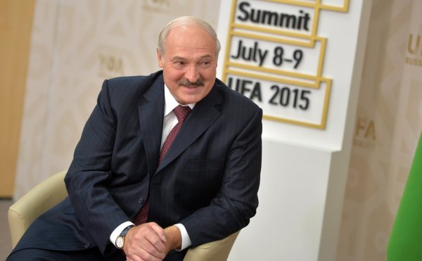 Президент Армении передал привет Александру Лукашенко