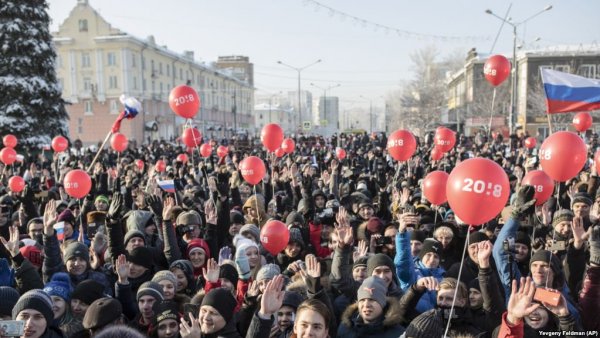 Конец Навального: В Госдуме предложили наказывать за привлечение подростков к митингам