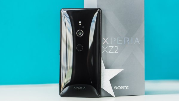 Известный блогер протестировал смартфон Sony Xperia XZ2