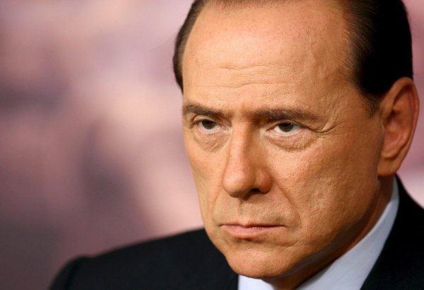 Миланский суд реабилитировал Берлускони по делу о махинациях