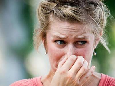 Неприятный запах изо рта сигналит об опасных болезнях