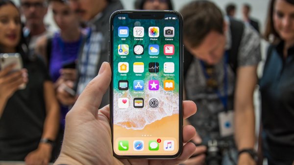 Apple iPhone X оказался самым продаваемым гаджетом 2018 года