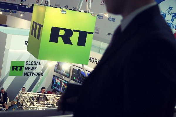 СМИ: Российский телеканал RT не будут лишать лицензии в Британии
