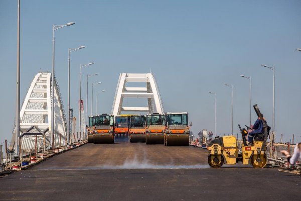 Крымский мост по-украински: Как возводит мосты Порошенко