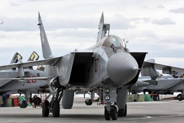ЦВО получит четыре модернизированных истребителя-перехватчика МиГ-31БМ