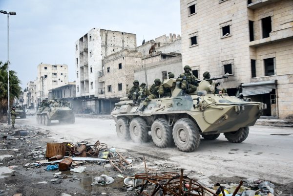Российское вооружение ужасает боевиков в Сирии