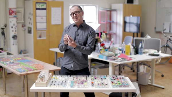 Создатель Circuit Cubes «оживил» конструктор LEGO