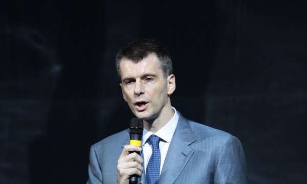Прохоров подал иск о защите чести против Навального на 1 рубль