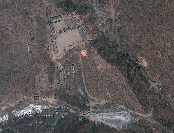 В КНДР взорвали полигон для испытания баллистических ракет
