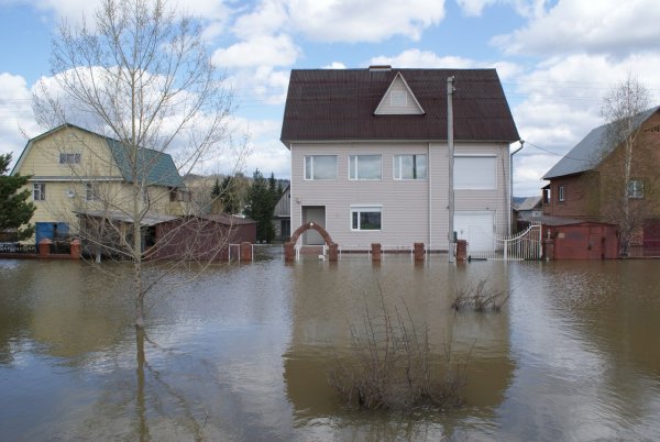 Жители Новокузнецка: «Дома уходят под воду»