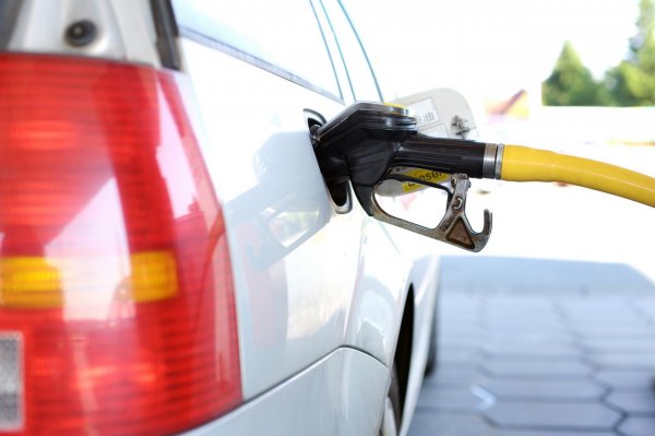 Всего за сутки в Крыму значительно поднялась цена на бензин