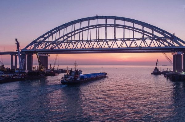 Власти заявили о пользе Крымского моста, решающего многие проблемы
