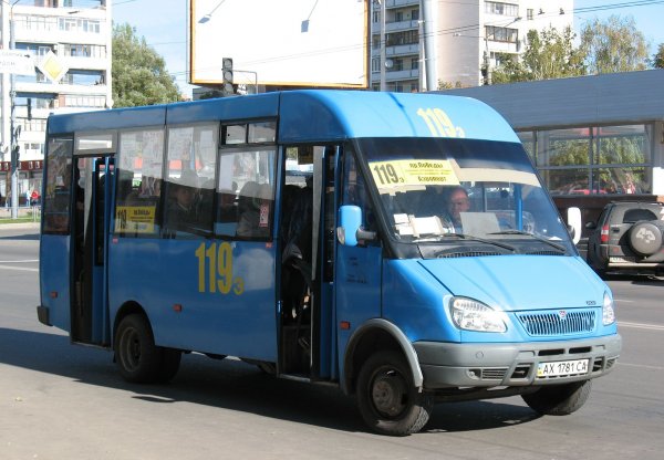 В Ростове водители маршруток не поделили пассажиров и устроили драку