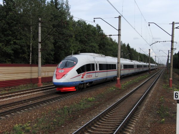 Этот запах никогда не выветрится: Британец раскритиковал российских пассажиров поезде