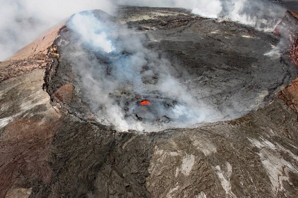 Власти Гавайев усилили наказание за фото с вулканом