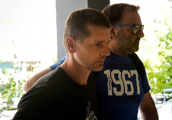 Франция требует от Греции выдать арестованного россиянина Винника