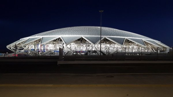 «Матчи при свечах»: На стадионе «Самара-Арена» отключили свет за неуплату